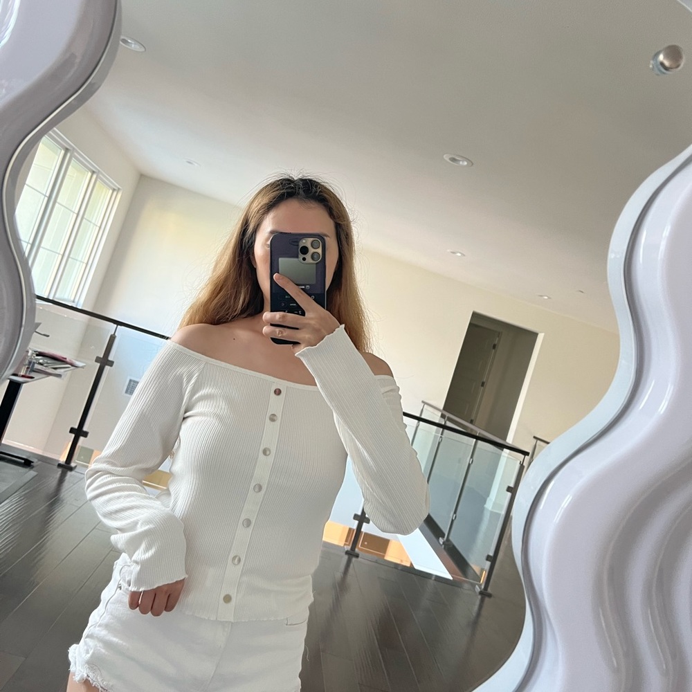 White Off-shoulder top